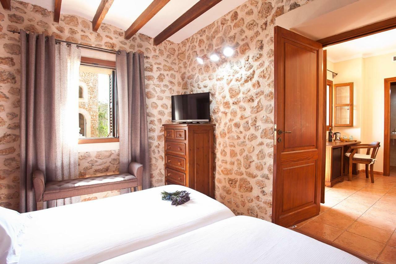 Agroturismo Es Quatre Cantons บินิสซาเล็ม ภายนอก รูปภาพ